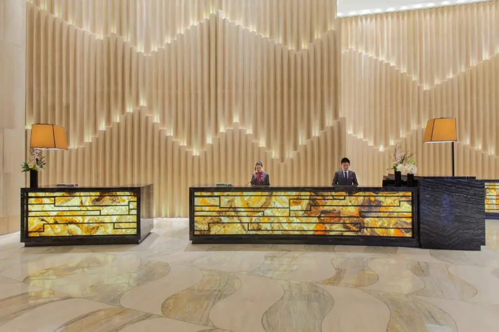 Lobby & Reception