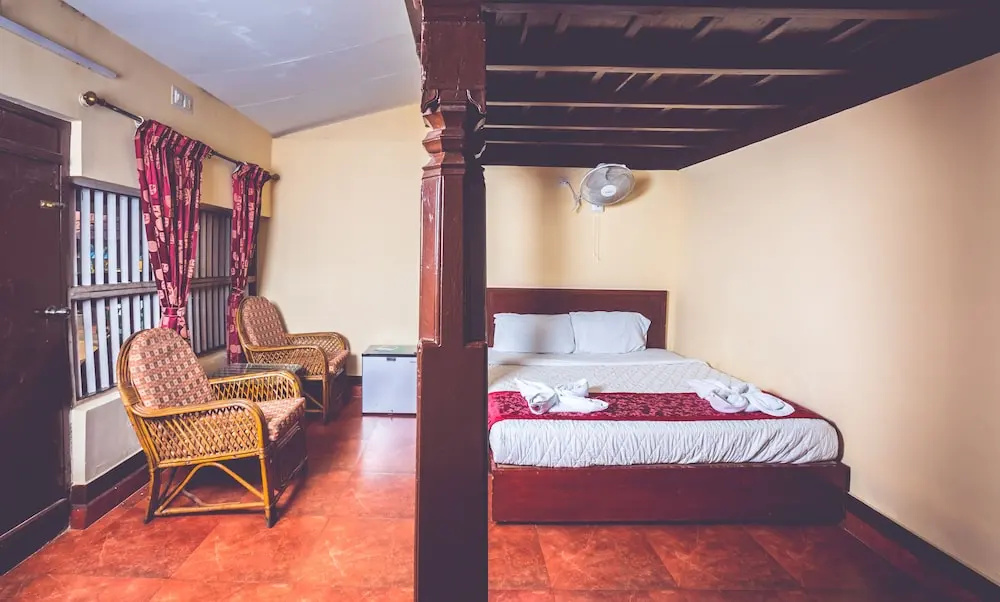 Standard Double room (full double bed)