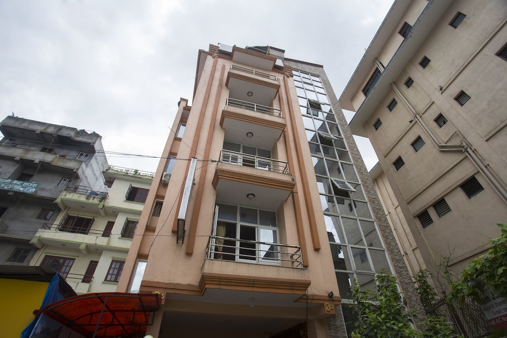 OYO 161 Ram Janaki Hotel