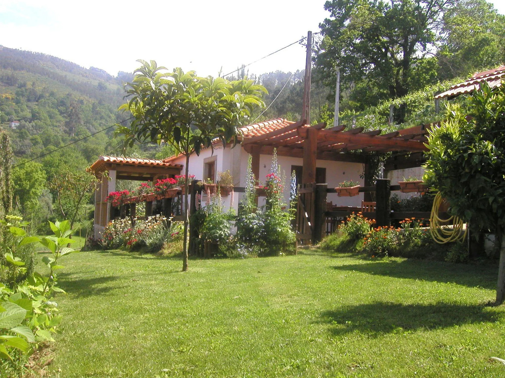 Countryside Cottage With Private Terrace