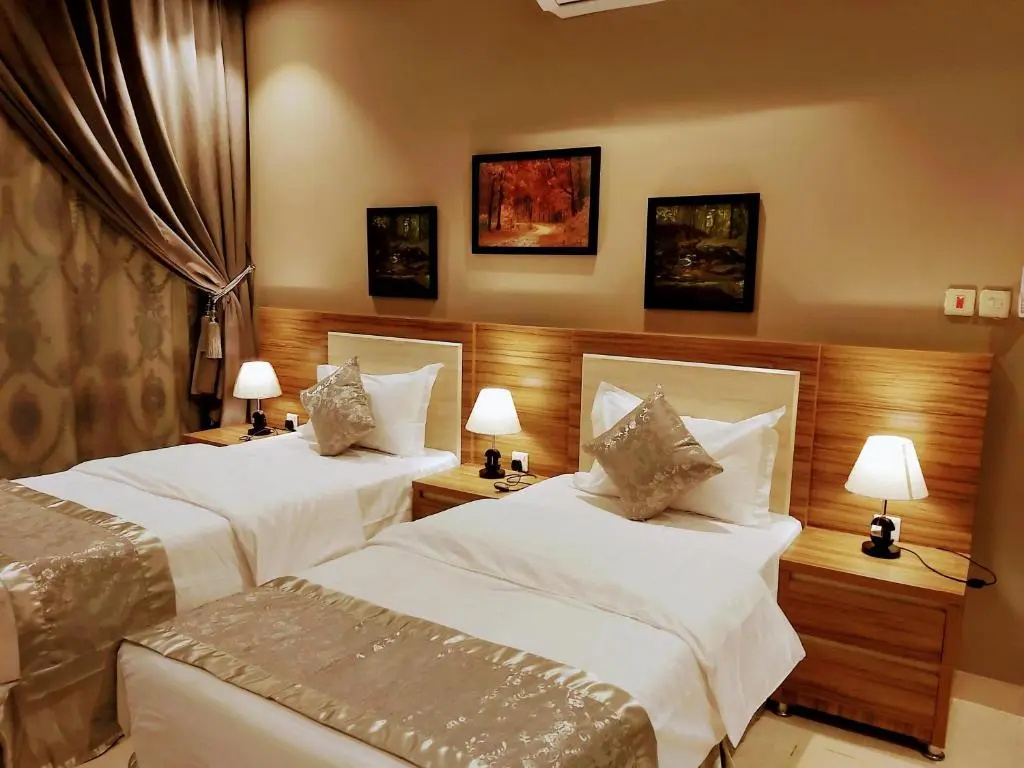 2 Bedrooms Apartment