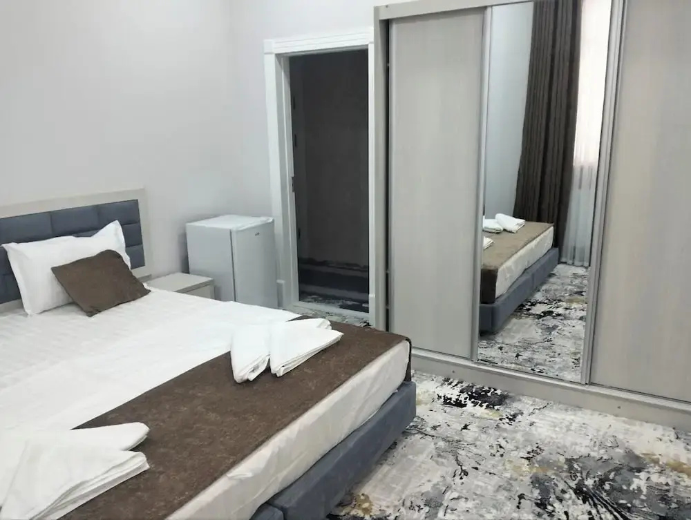 Standard Double room with city view (full double bed)