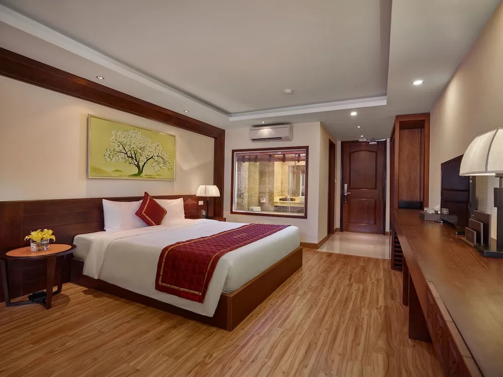 Deluxe Double room (full double bed)