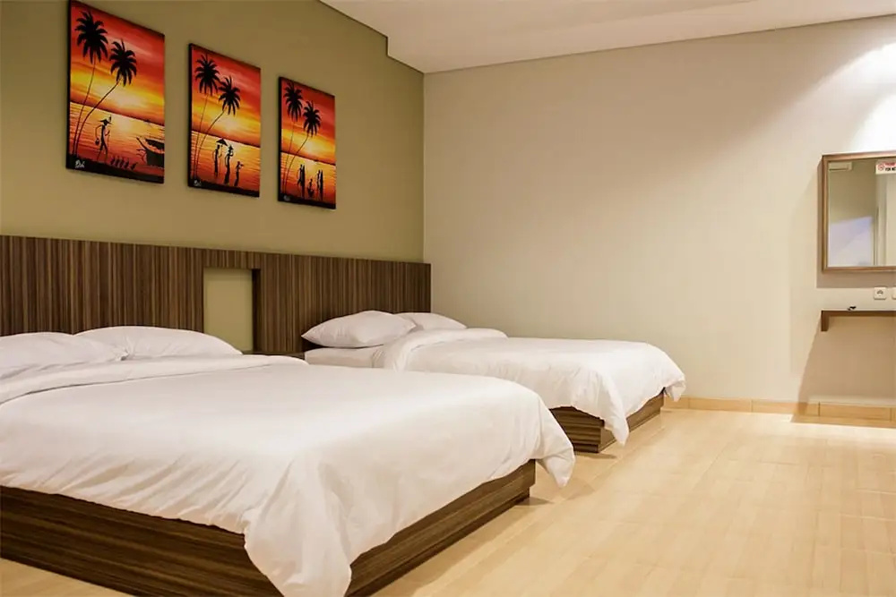 Quadruple Family Suite