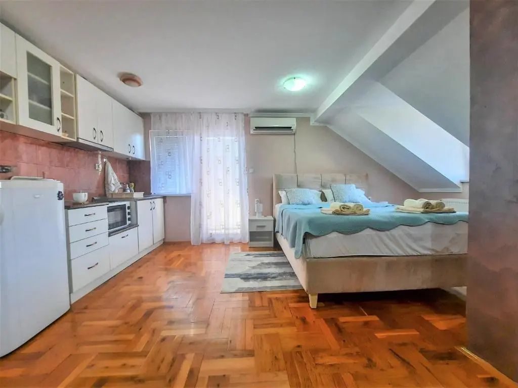 Garden Apartment