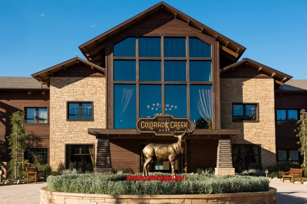 PortAventura Hotel Colorado - Includes unlimited access to PortAventura Park & 1 day access to Ferrari Land