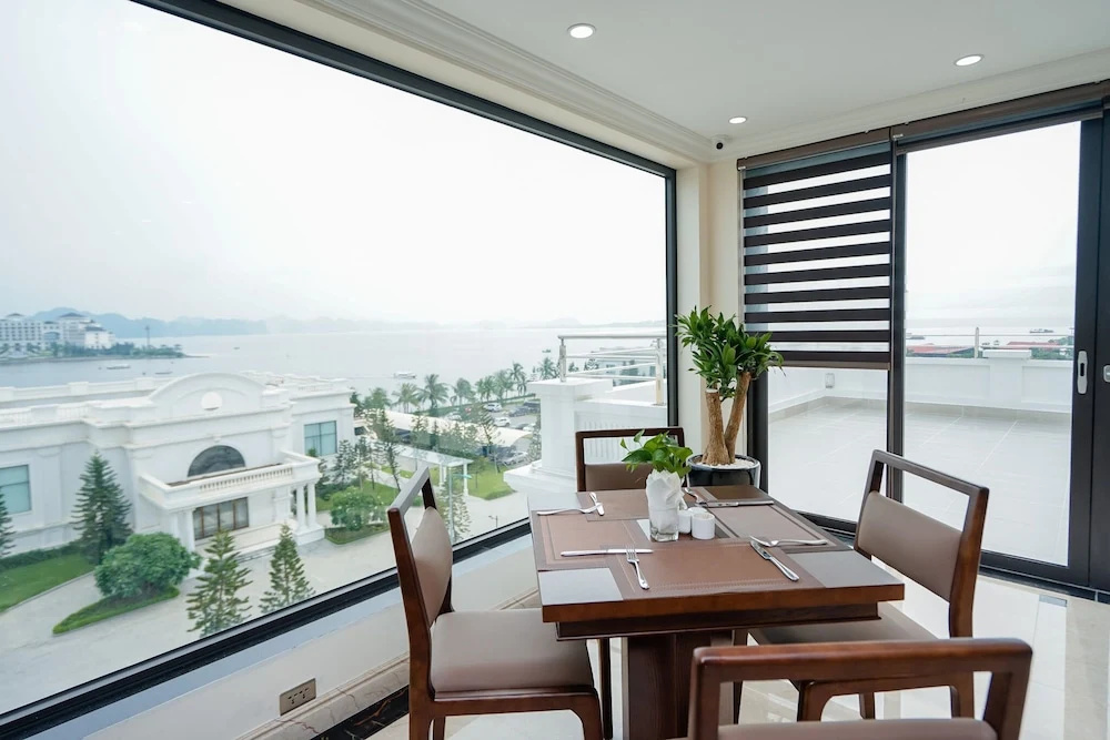 Balcony & Terrace