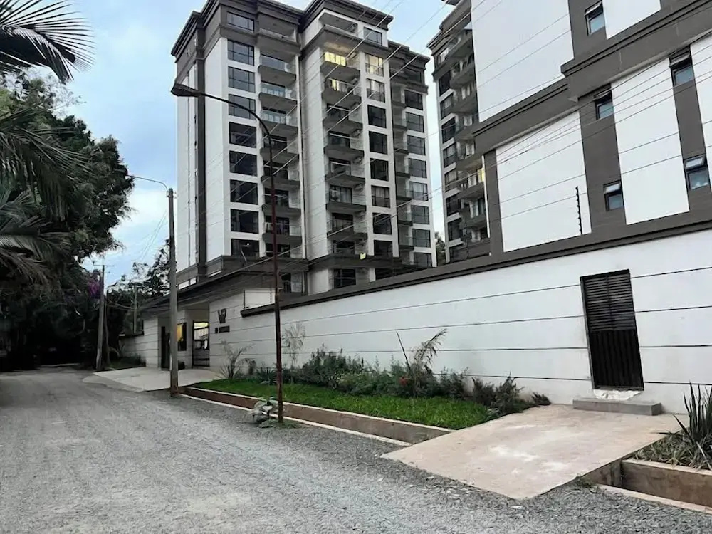 Lux suites 108 Riverside Apartments