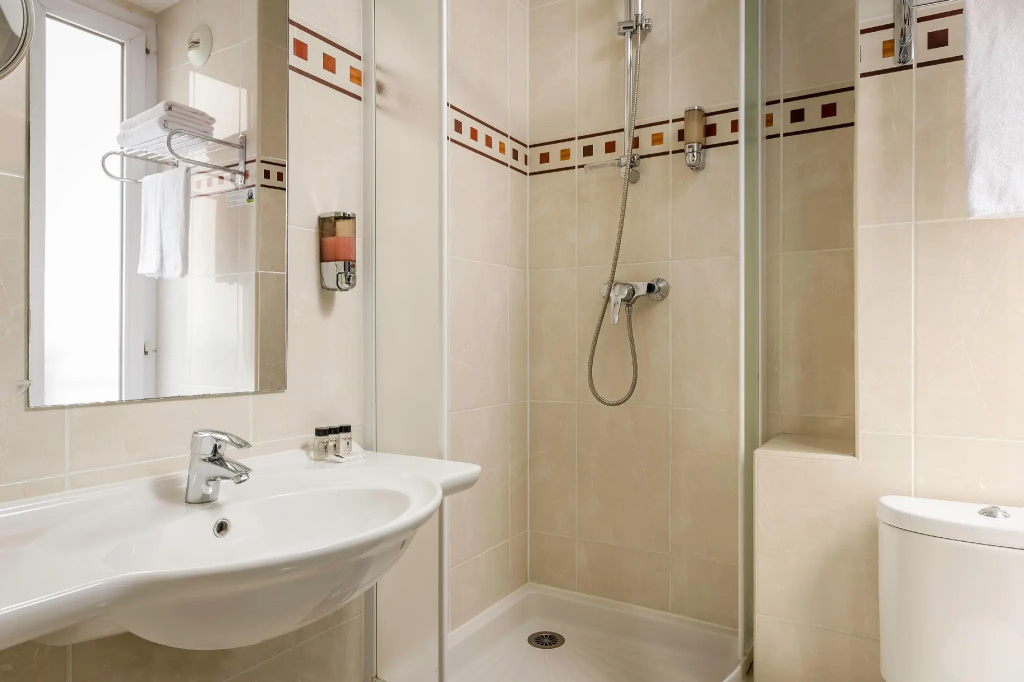 Standard Double room (twin beds)