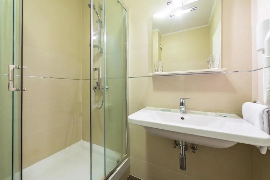 Standard Double room with sea view (twin beds)