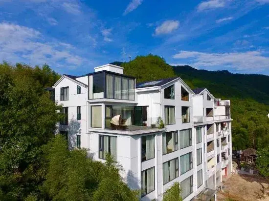 Fuyun Yizhan Hostel