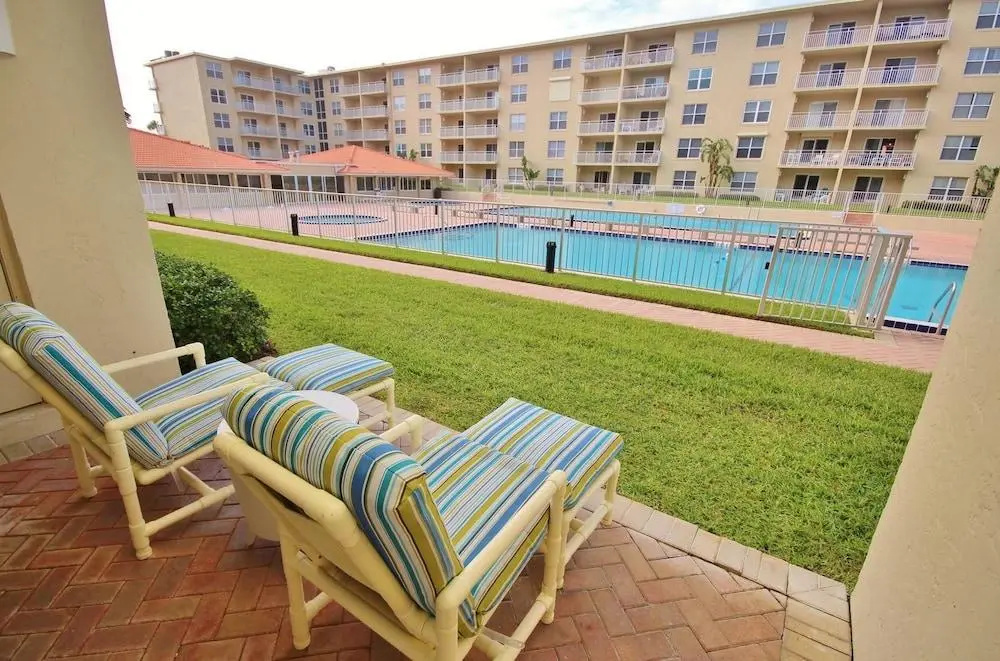 Sea Coast Gardens III 108 Apartment 2
