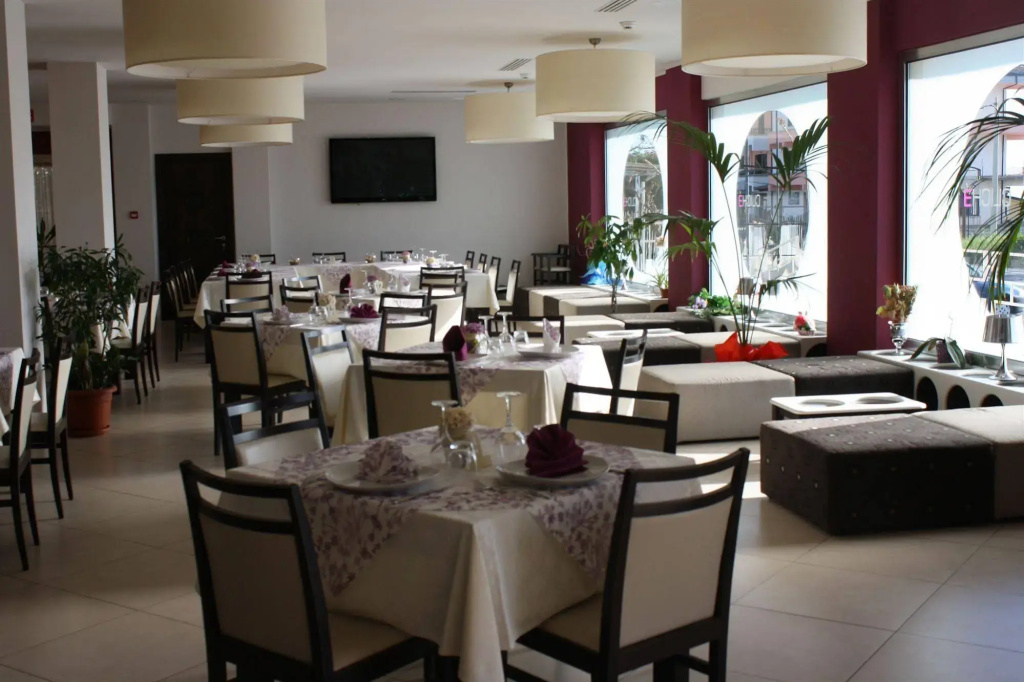 Hotel photo 12