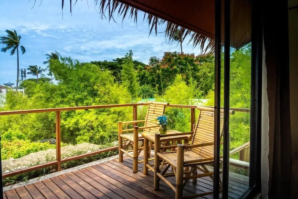 Deluxe Double room with partial sea view (full double bed)
