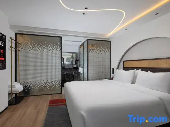 Quadruple Family Apartment