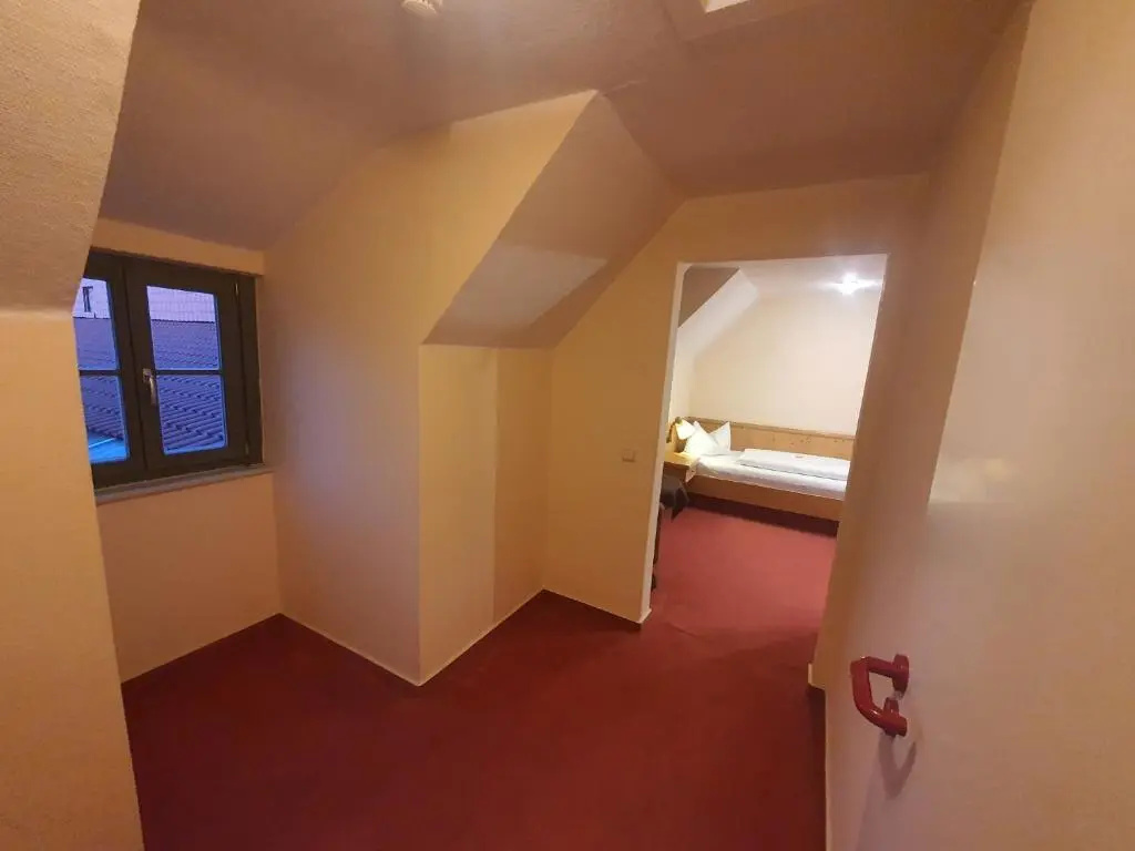 Hotel Zur Goldenen Sonne - Chambres