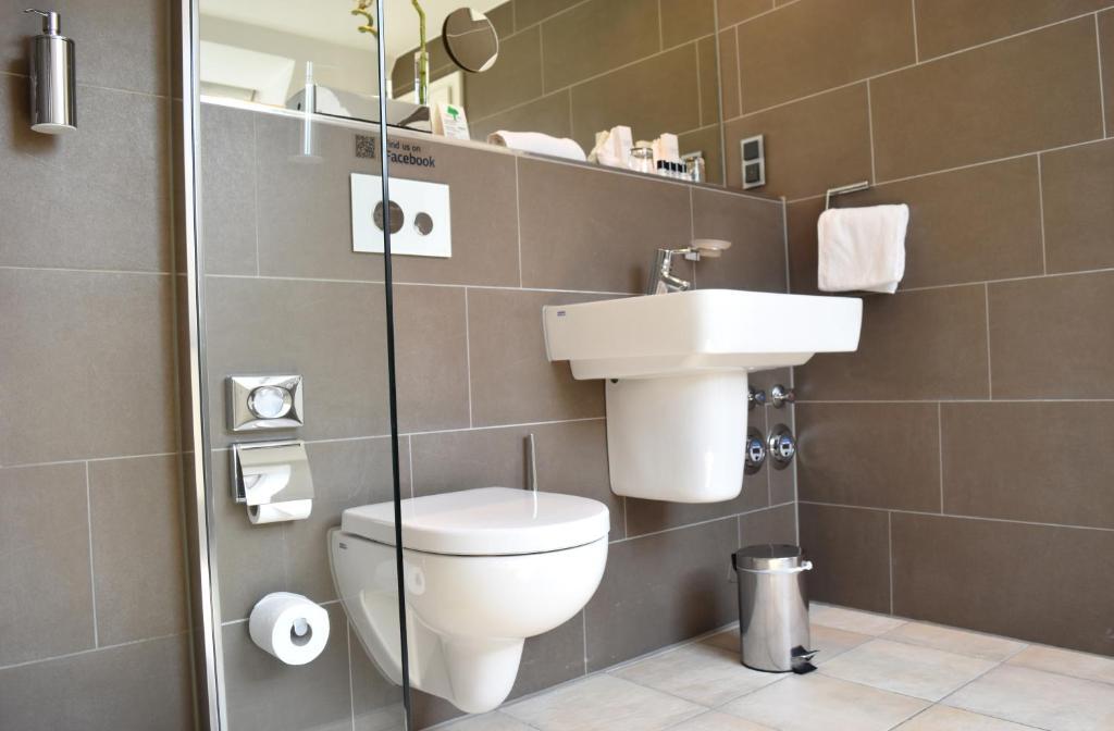Двухместный номер Standard двуспальная кровать в XII Apostel Hotel Albergo