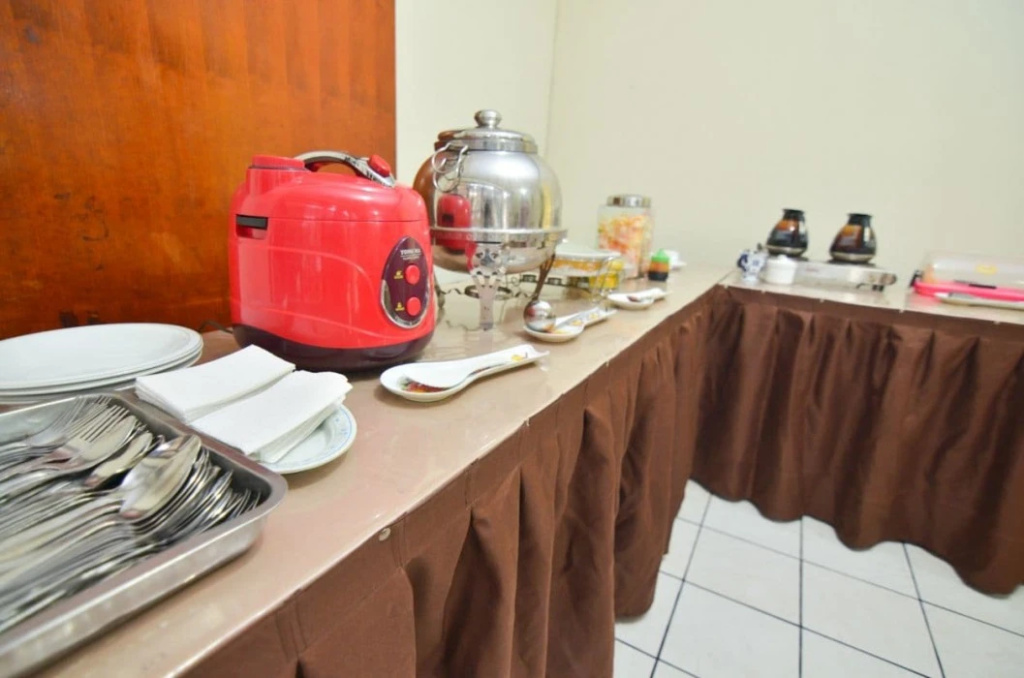 Food & Beverage