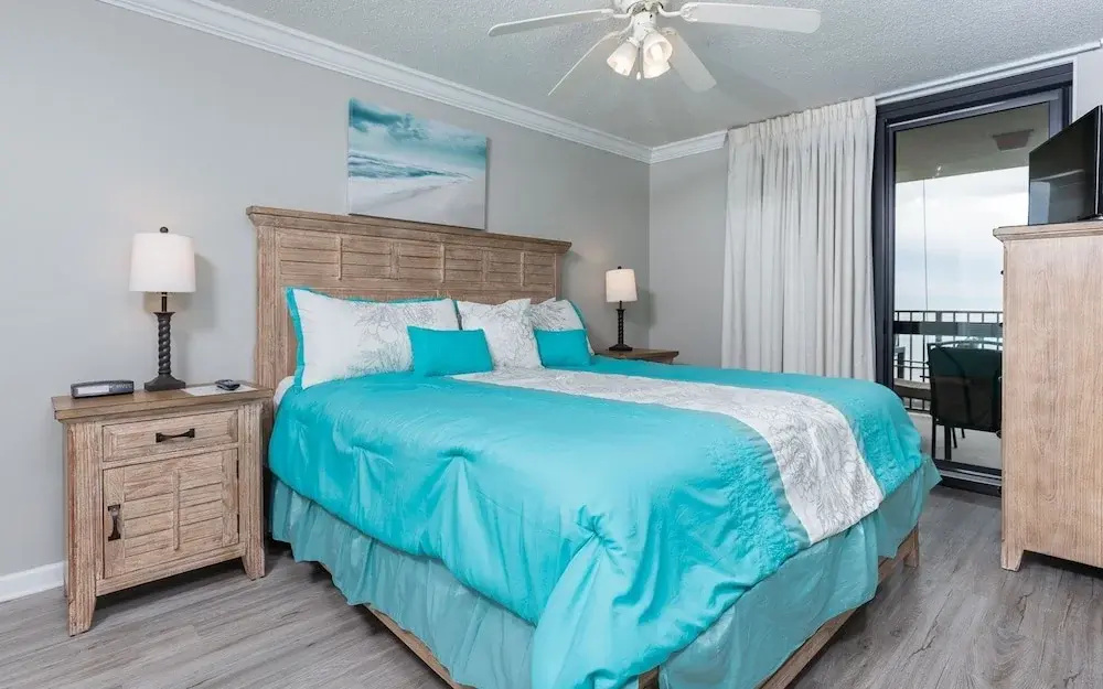 Phoenix Vi 6609 2 Bedroom Condo
