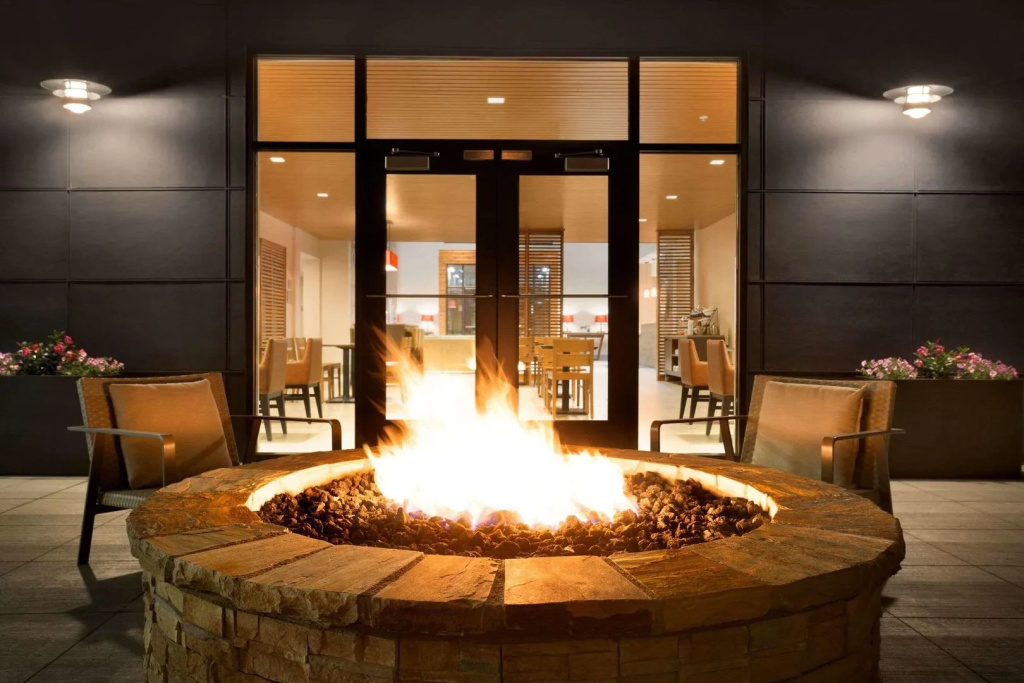 Country Inn & Suites by Radisson Asheville River Arts District - Général
