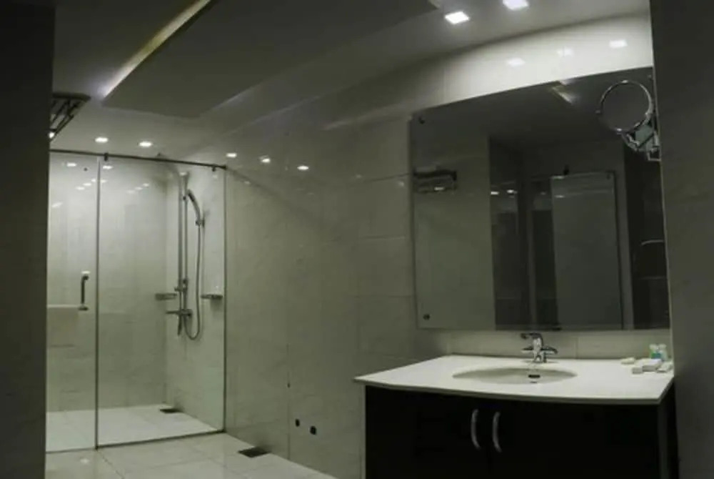 5th Avenue Hotel - фото 8