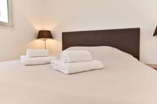 OUTSTANDING - BIOT - Splendid villa with heated swimming pool & sauna!