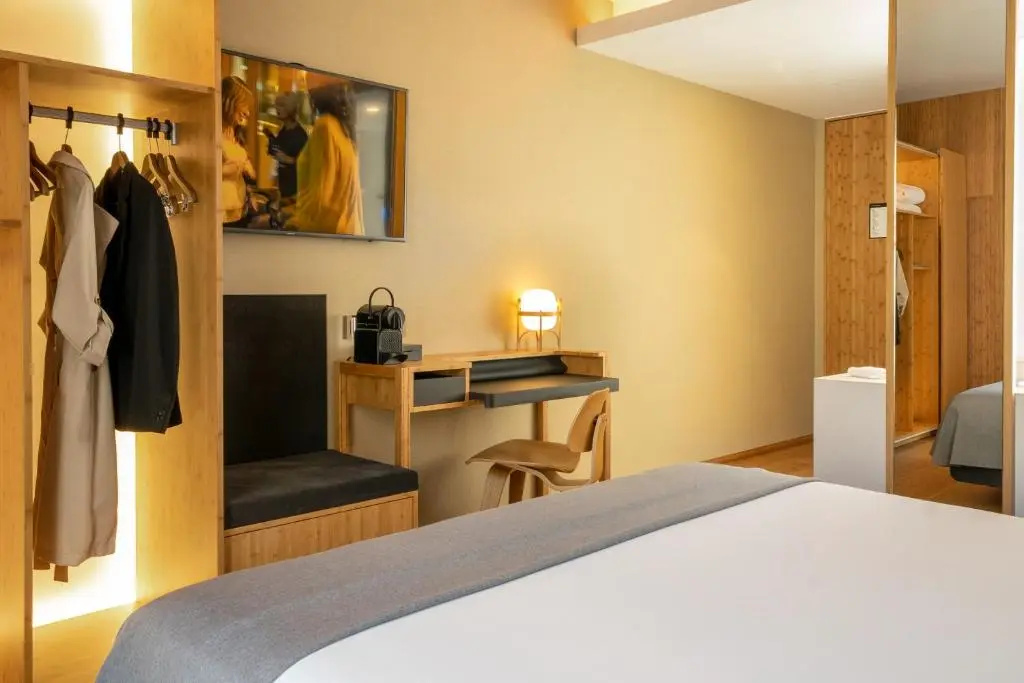Superior Double room (full double bed)