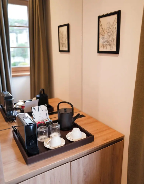 Deluxe Double room with balcony (full double bed)