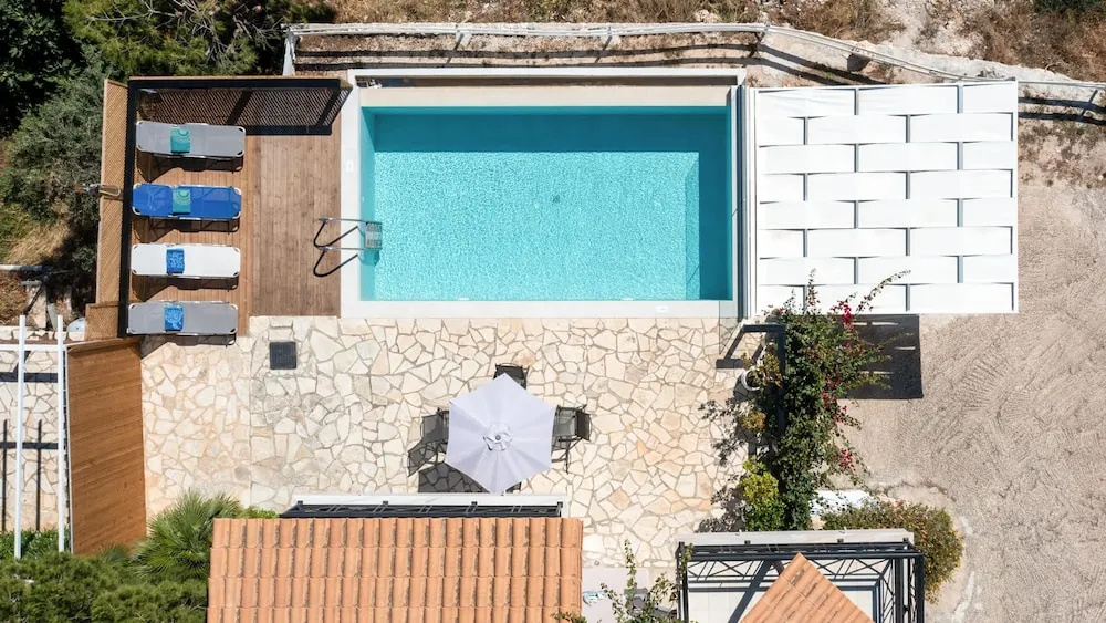 Coastal Paradise Found - Komis Private Pool Gem