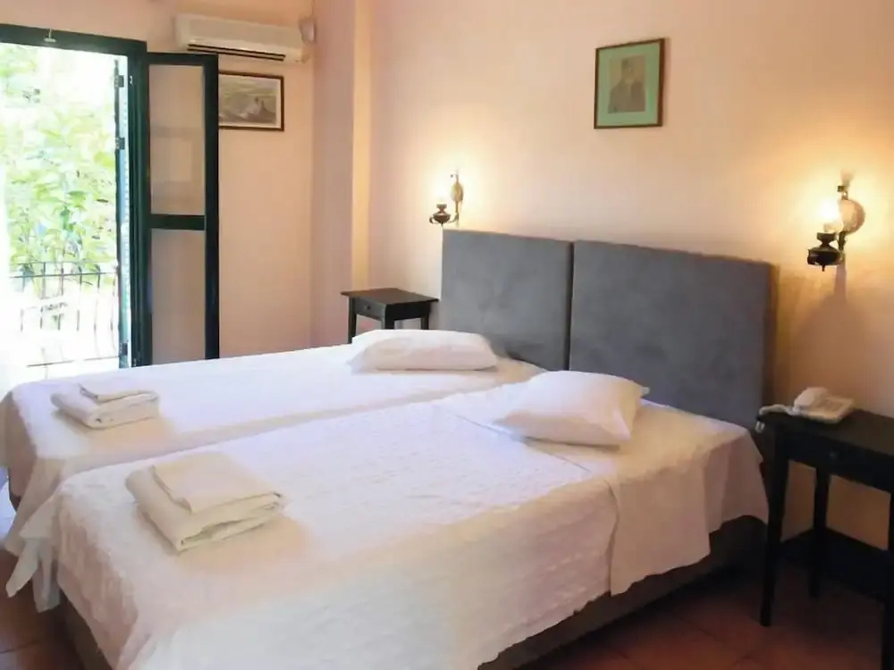 Standard Double room with garden view (twin beds)