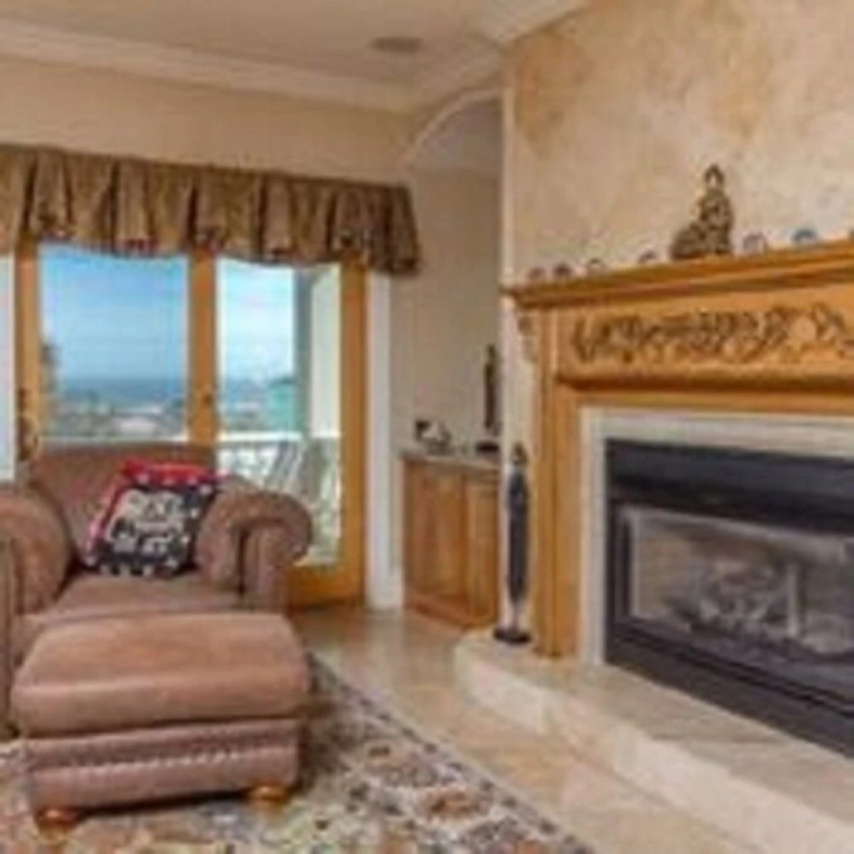 Camelot By The Sea 5 Bedroom Home