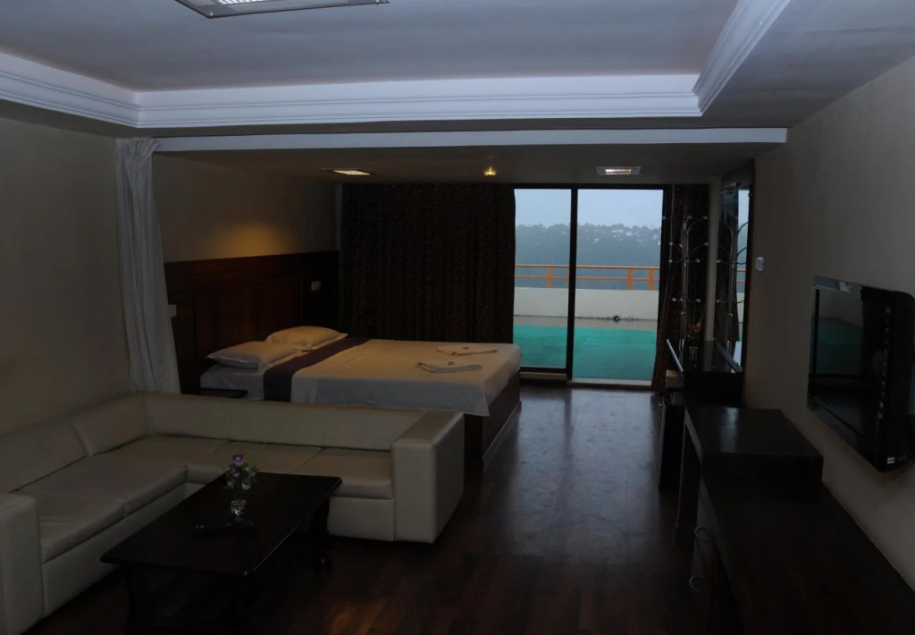 Lobby & Reception