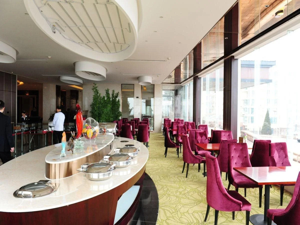 Food & Beverage
