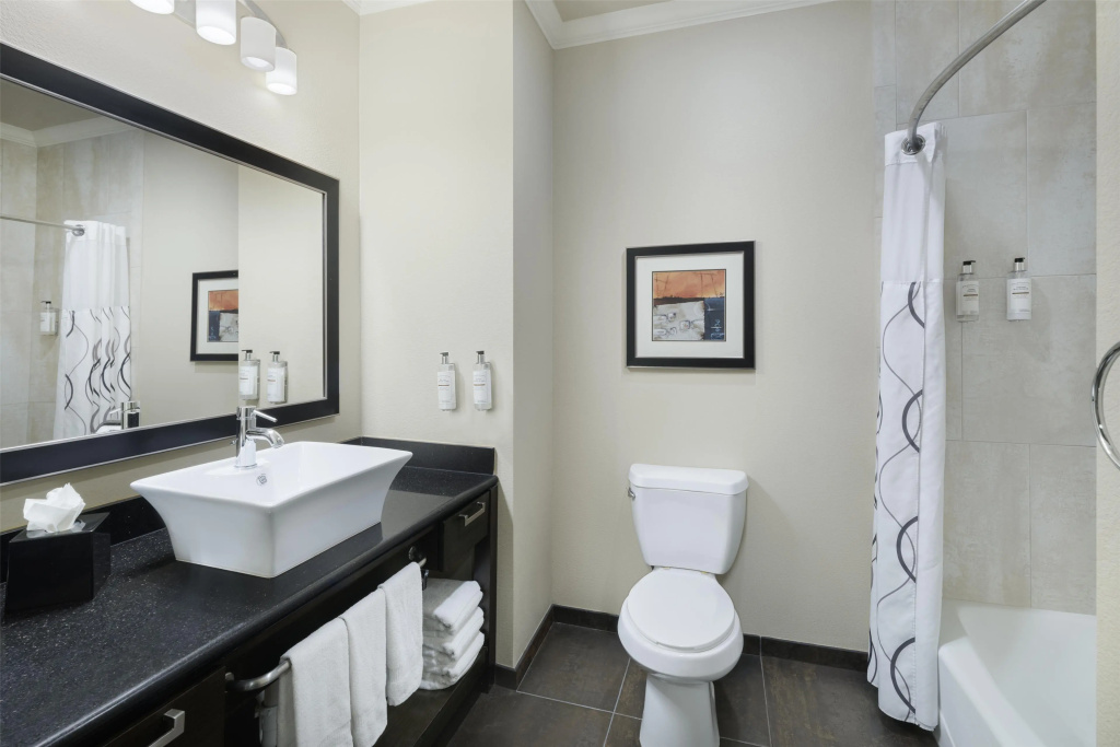Best Western Premier Crown Chase Inn & Suites - Général