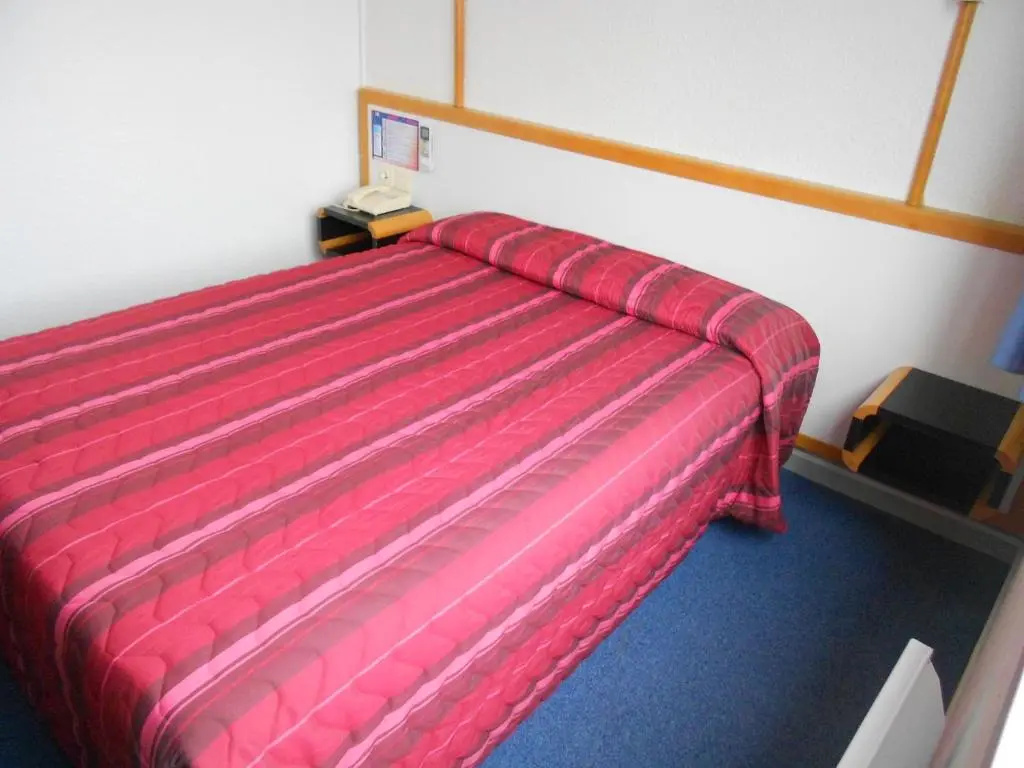 Economy Double room (full double bed)
