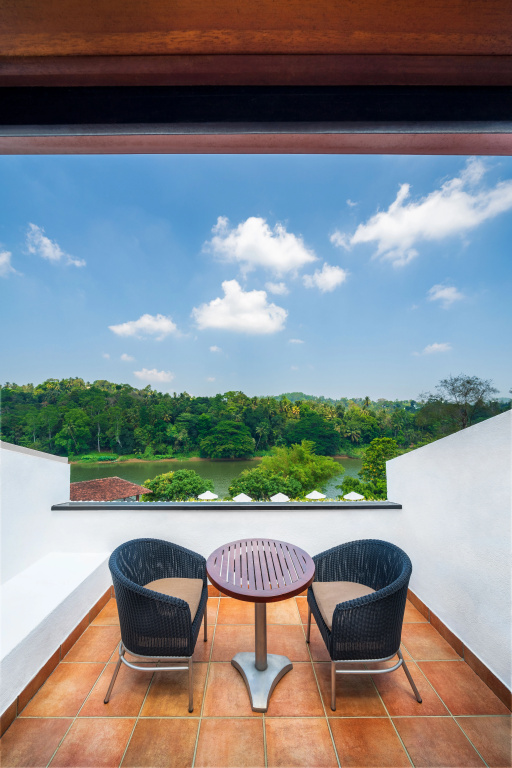 Superior Double room with river view (full double bed)