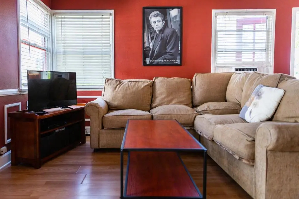 Hollywood Hills Suites - Chambres
