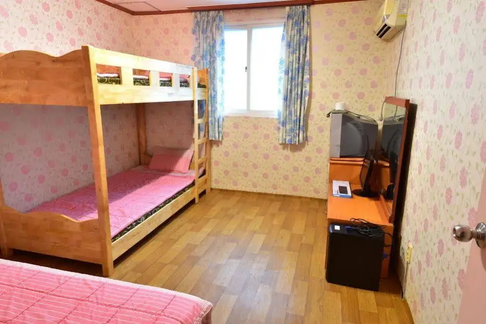 Seorak Mountain Cabin
