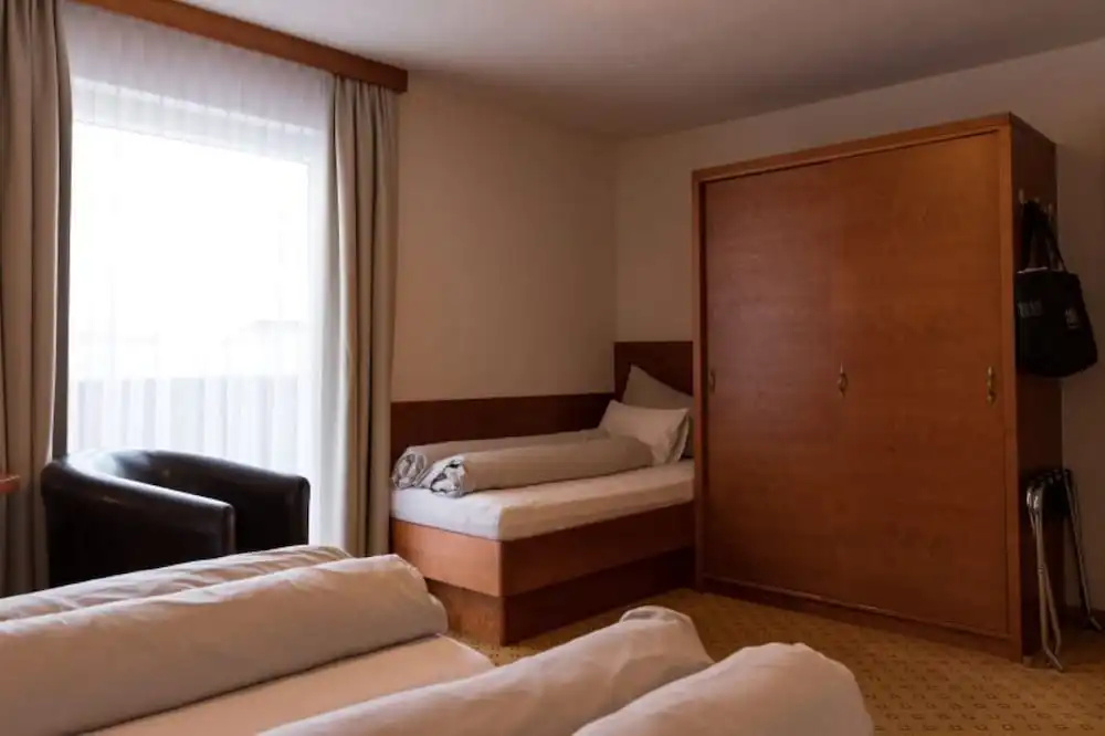Standard Triple room with balcony
