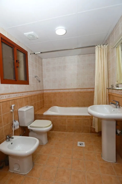 OYO 117 Al Jabriya Suites - фото 9