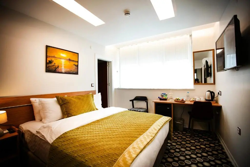 Standard Double room (full double bed)