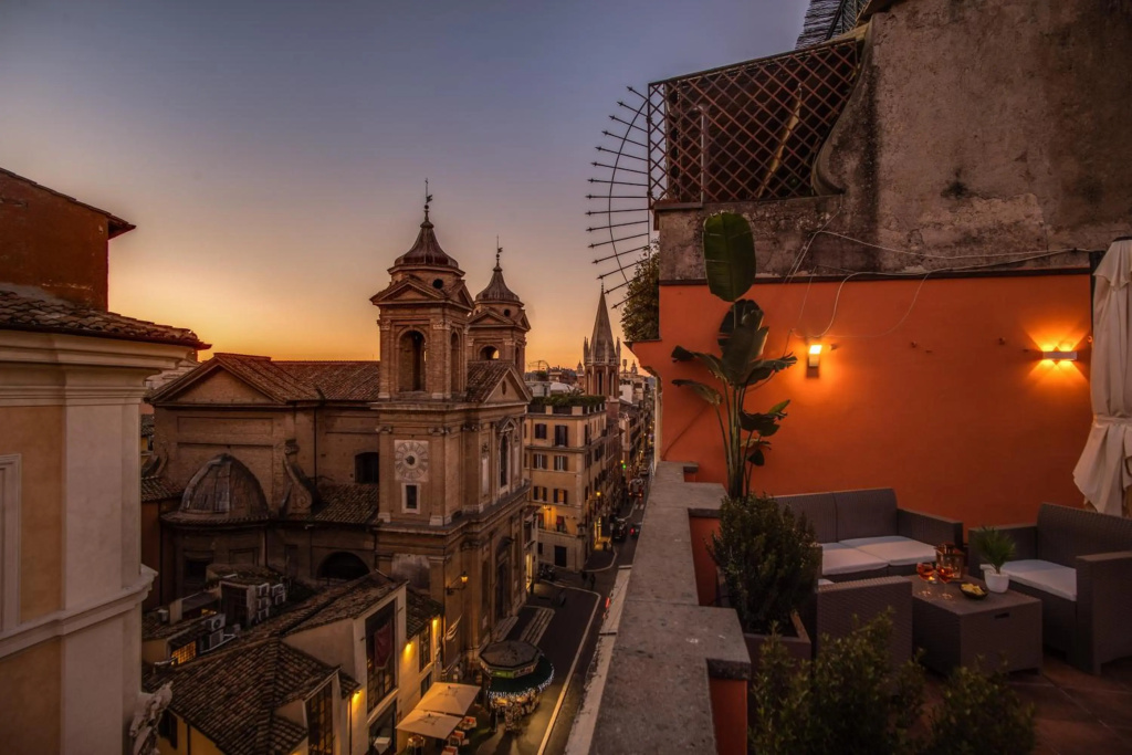 Tritone Top House