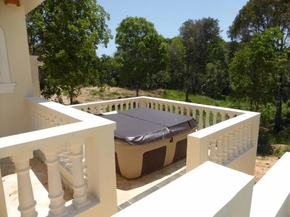 Touch of elegance! 6 Bedroom near the beach