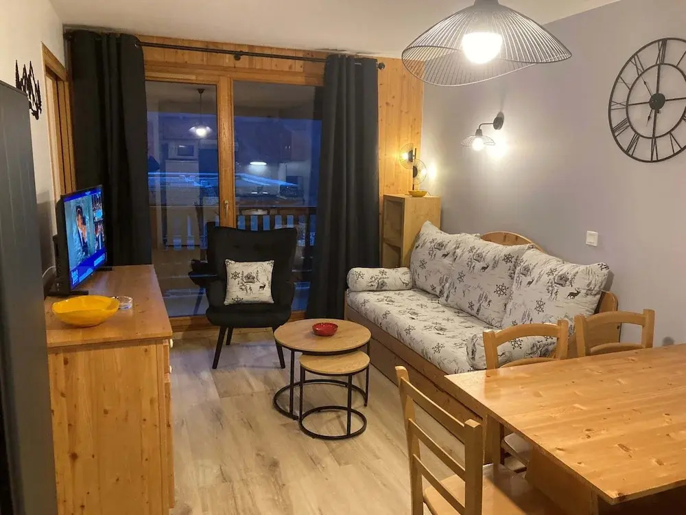 Voir la photo 1 — Alpine Apartment With Balcony