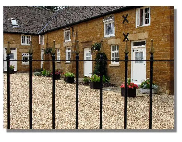 Hunting Lodge Hotel