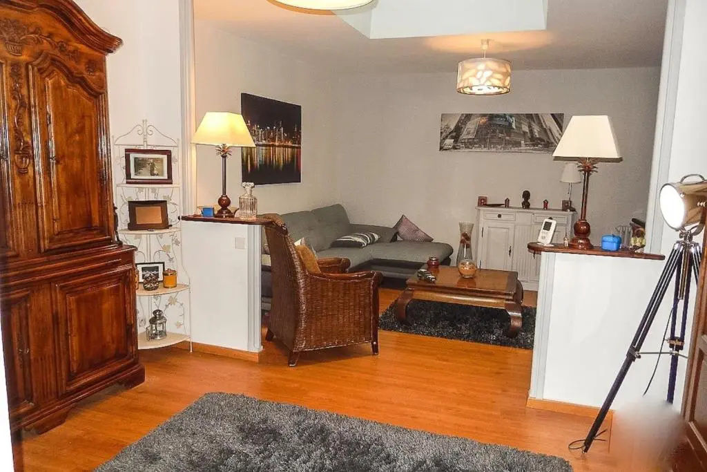 Air-Conditioned Townhouse With 2 Bedrooms Furnished Terrace & Garden