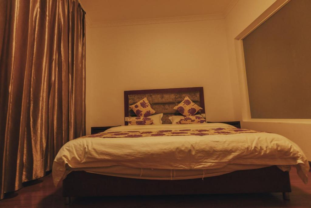 Ying Shan Hong Hotel