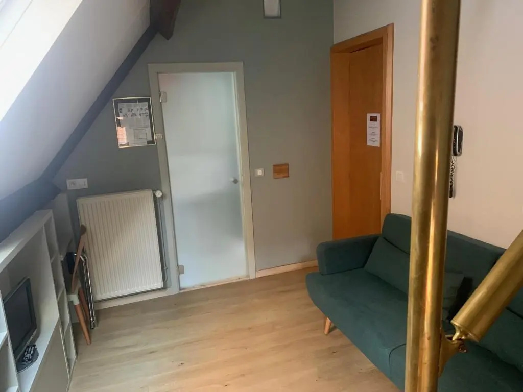 Comfort room