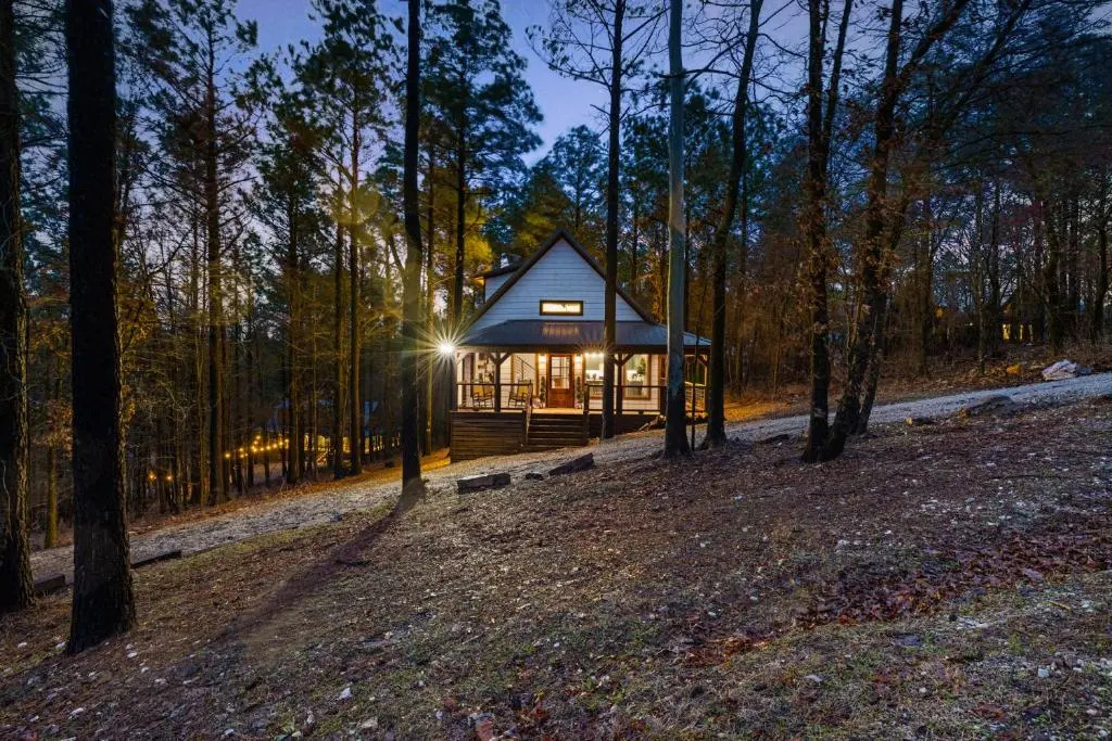 Meant To Bee! New 2 Bedroom, 2 Bath, Sleeps 8! Ping Pong & Shuffle Board!