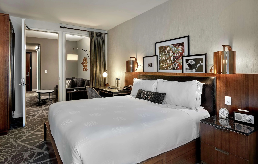 LondonHouse Chicago, Curio Collection by Hilton - фото 6